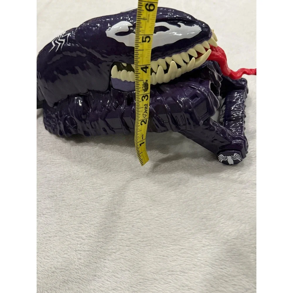Hasbro Marvel Spider-Man Venom Strike Blaster Purple Symbiote Wrist Toy G0730
